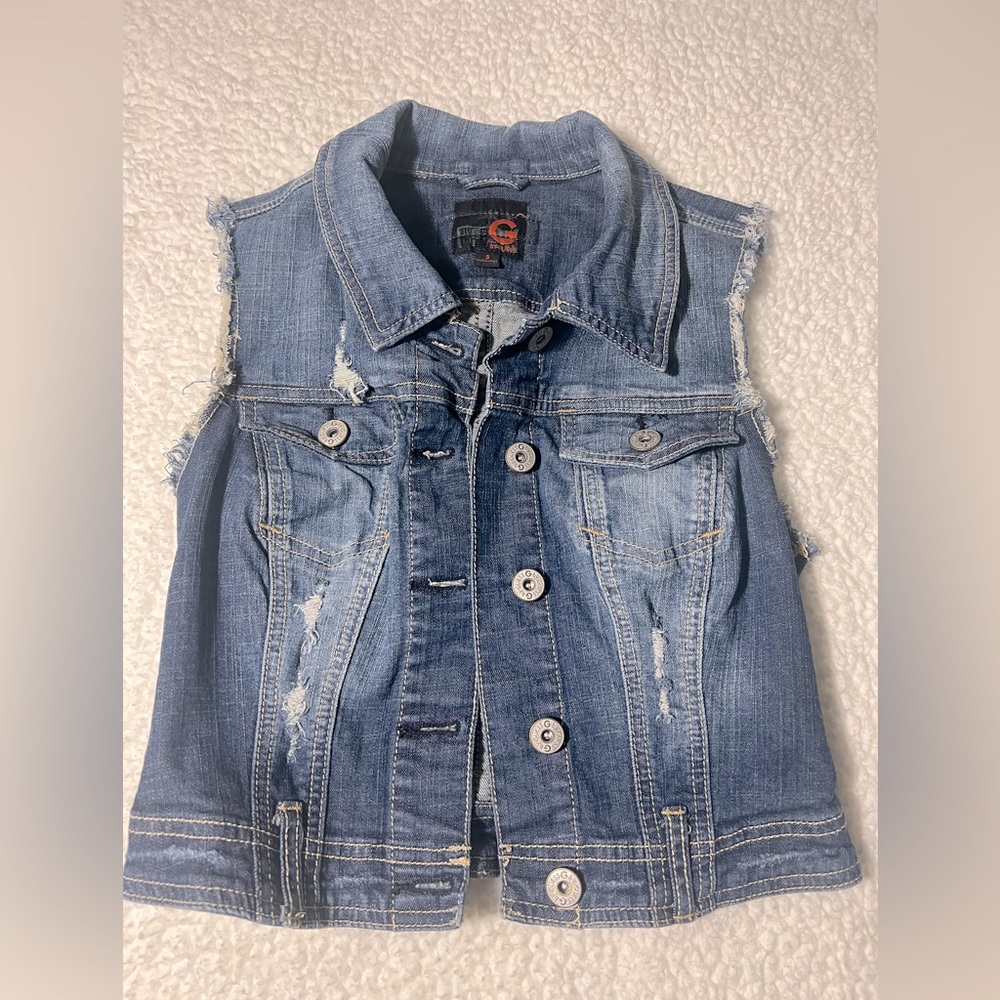 G by Guess sleeveless jean jacket. Size Small. Excellent condition.